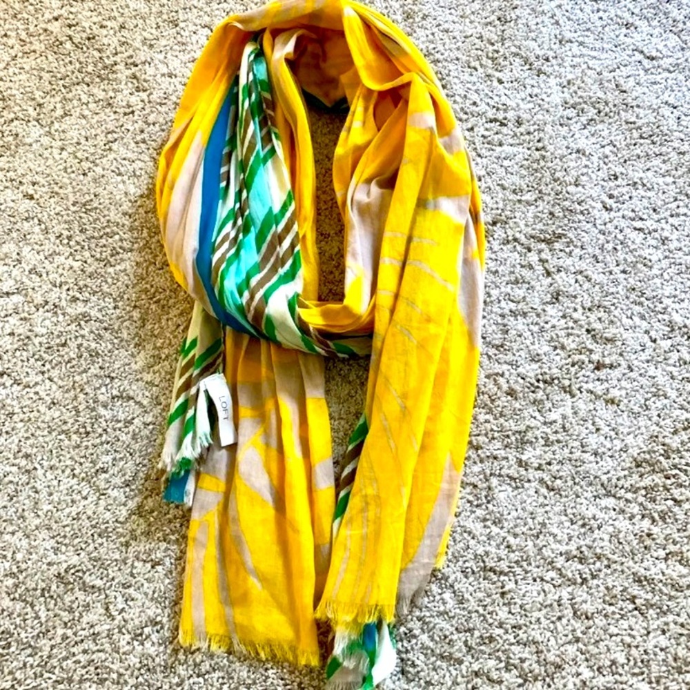 Loft scarf